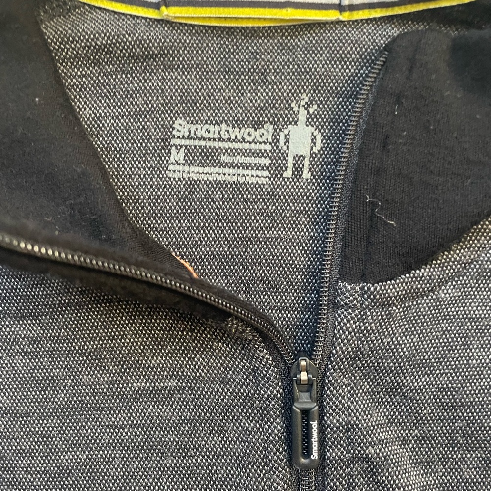 Smartwool Men’s Long Sleeve Half-Zip Pullover in Black and Charcoal - Picture 5 of 13